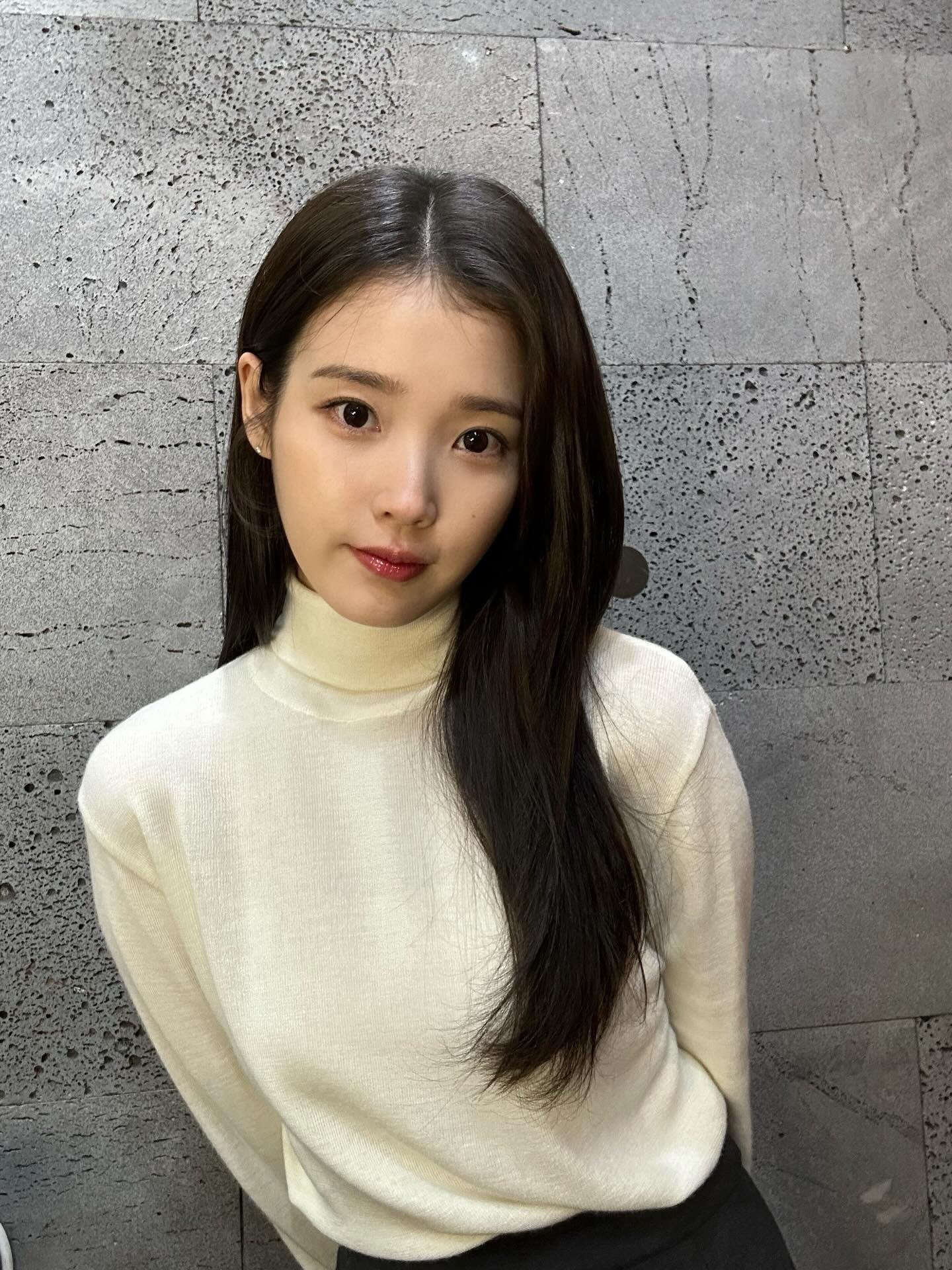 [잡담] 아이유 34살인거 알았어? | 인스티즈