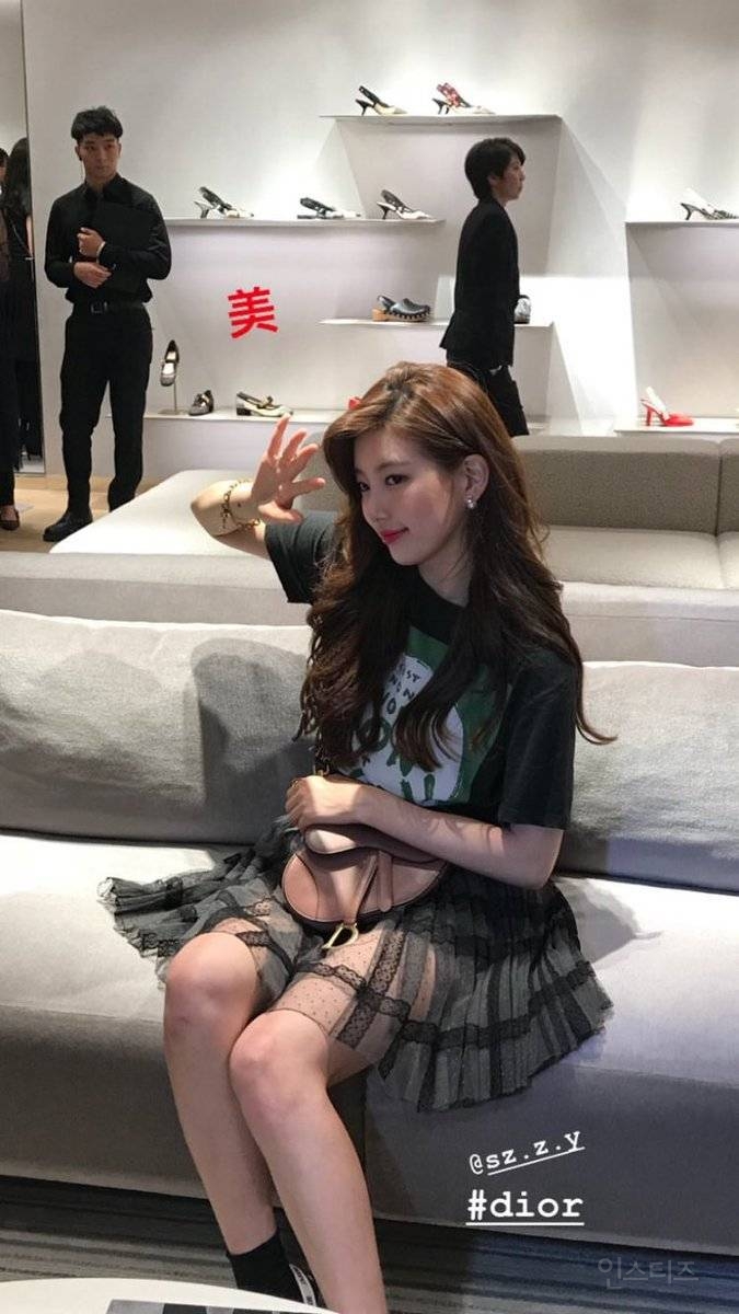 폰카로 찍은 수지 실물 | 인스티즈