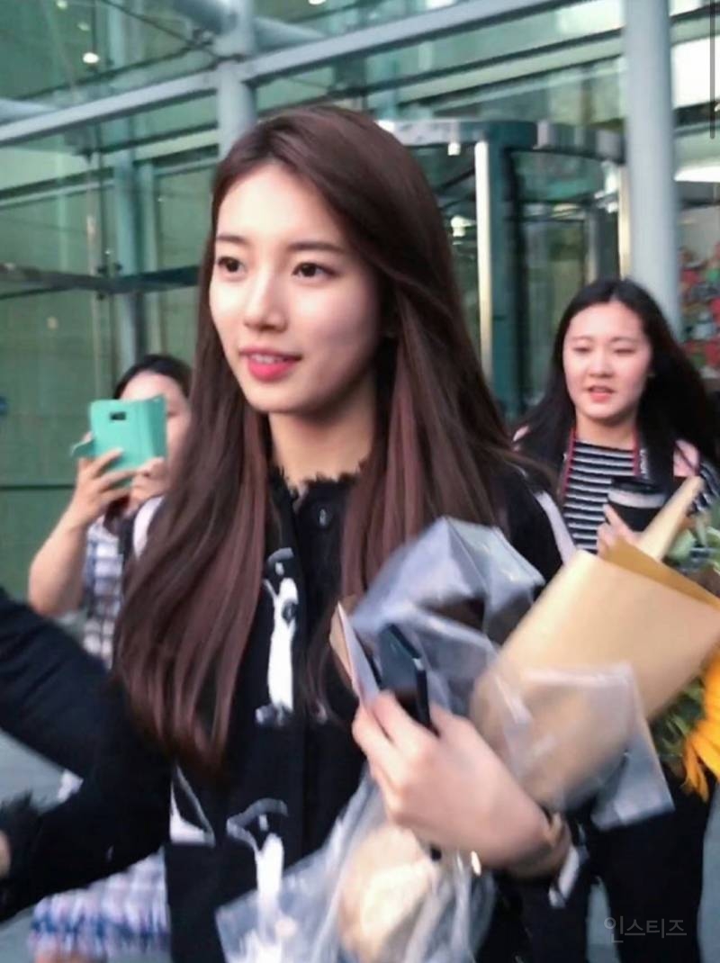폰카로 찍은 수지 실물 | 인스티즈