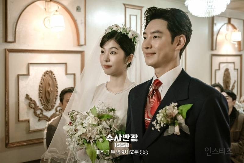 옛날옛적 부모님 결혼식사진 속 갬성 그대로인 이제훈X서은수 결혼식 사진 | 인스티즈