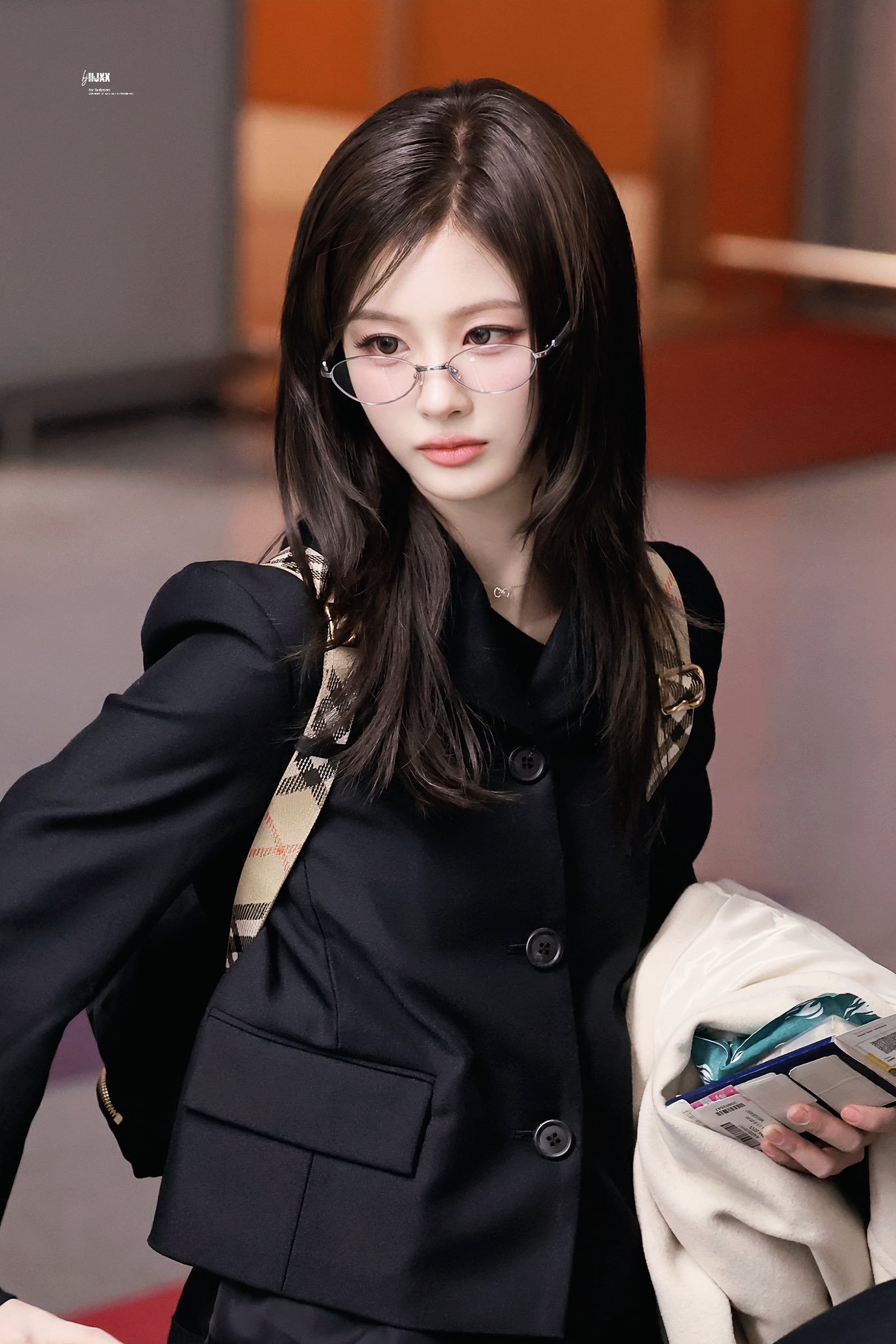 [잡담] 아니 오늘자 설윤 ㄹㅈㄷ엿네.... | 인스티즈