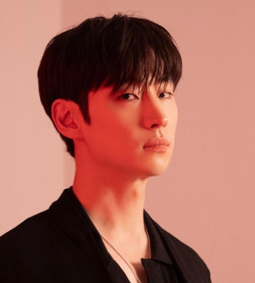 이제훈 진짜 웃을때 안웃을때 갭차이 쩌는듯 | 인스티즈