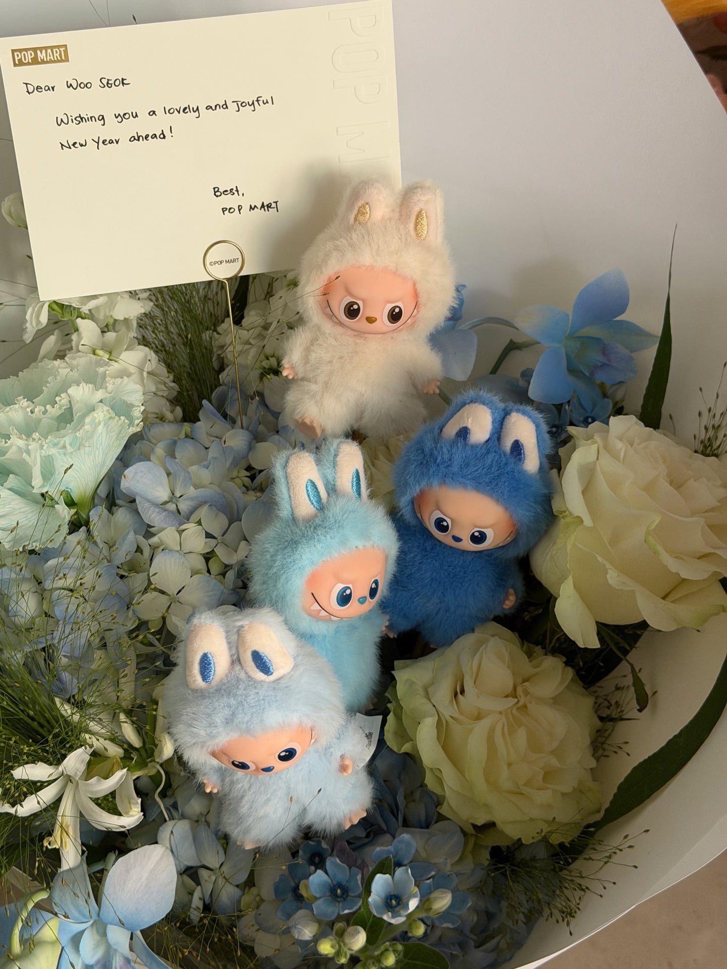 [잡담] 변우석) 골든디스크에서 변우석한테 준 라부부 꽃다발 | 인스티즈