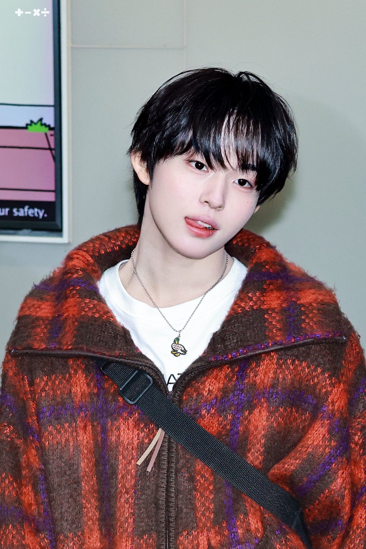 탈색이랑 흑발 이미지 완전 갈리는 남돌 | 인스티즈