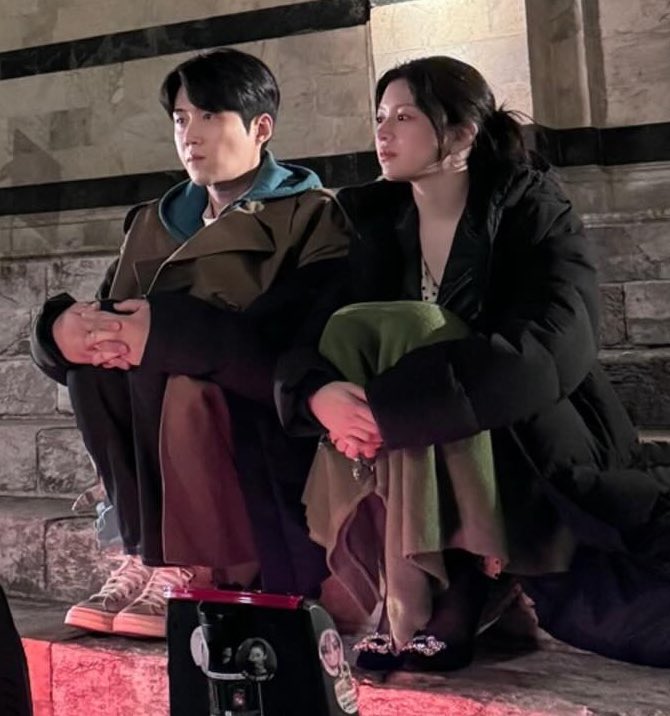[잡담] 김선호 고윤정 같이 멍때리는거 개귀여워 ㅋㅋㅋ | 인스티즈