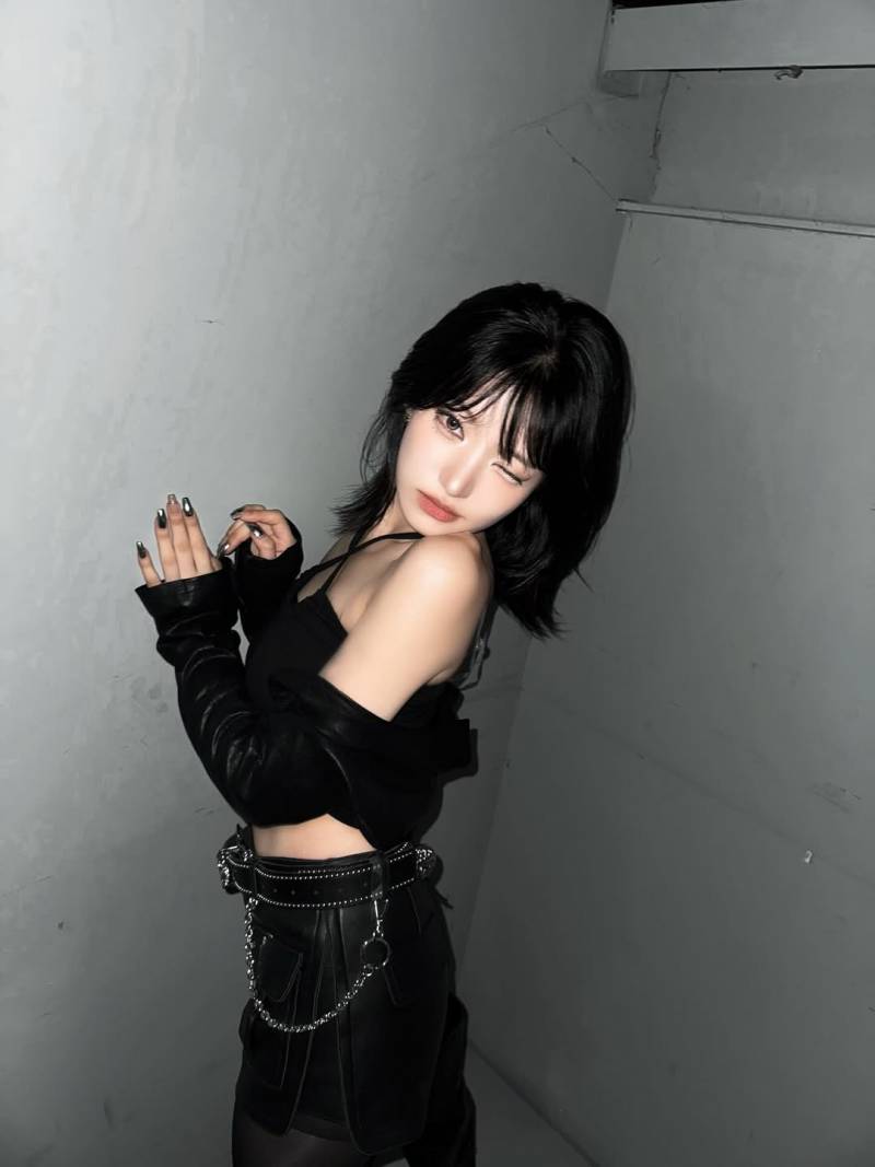 요즘 중단발 허쉬컷으로 리즈 찍고 있는 듯한 여돌 | 인스티즈