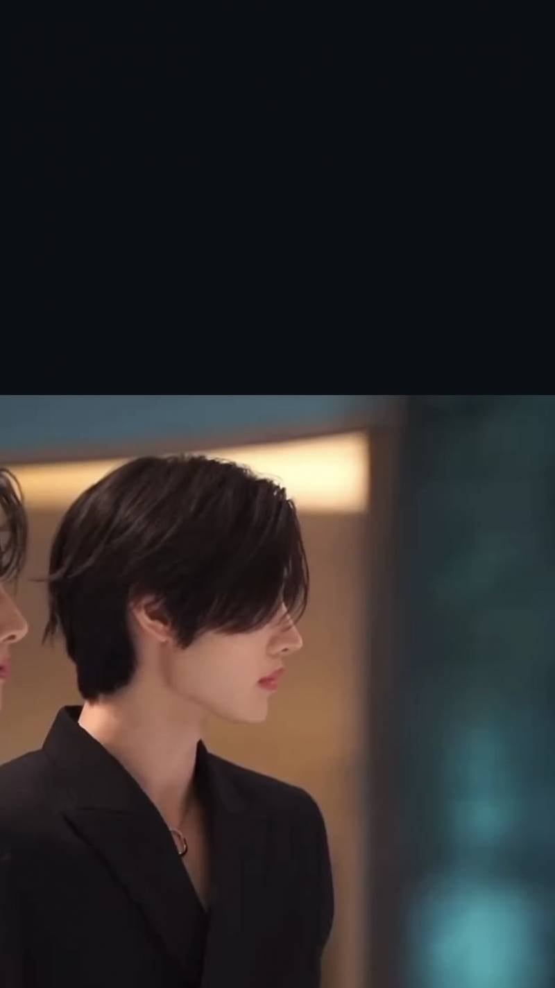 [잡담] 현실에 가끔 이런 분위기의 사람들 지나가면 눈에 띄지 않음??? | 인스티즈