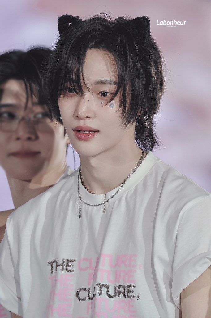 [잡담] 원빈이 고양이 귀 벌써 고화질 떴다 너무 예쁘다ㅠㅠㅠ | 인스티즈