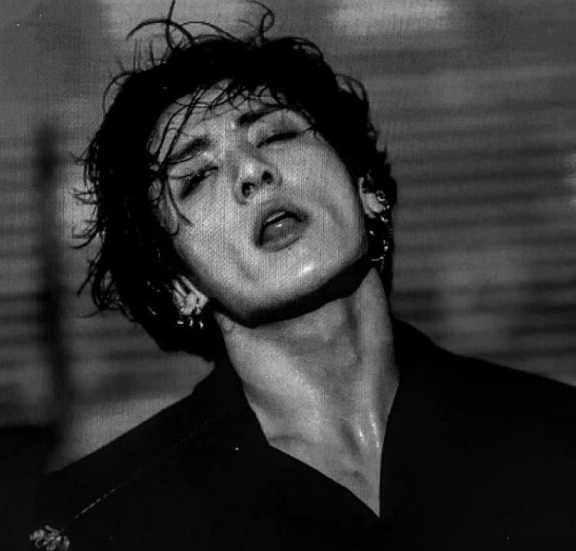 [잡담] 정국 이 사진 원본 도대체 뭐임? | 인스티즈