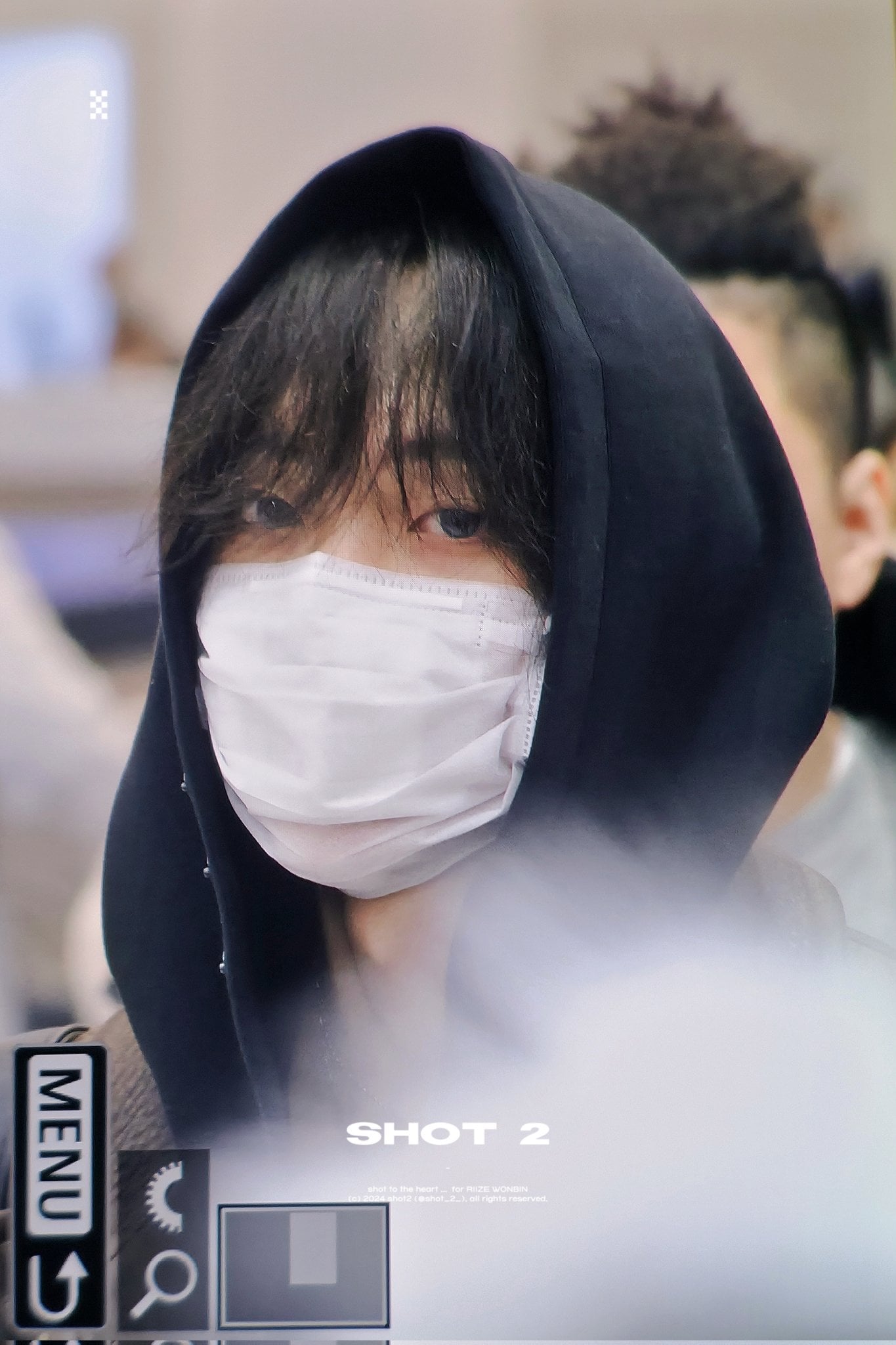 [잡담] 원빈이 피곤해 보이는데 너무 깜냥이 같음 | 인스티즈
