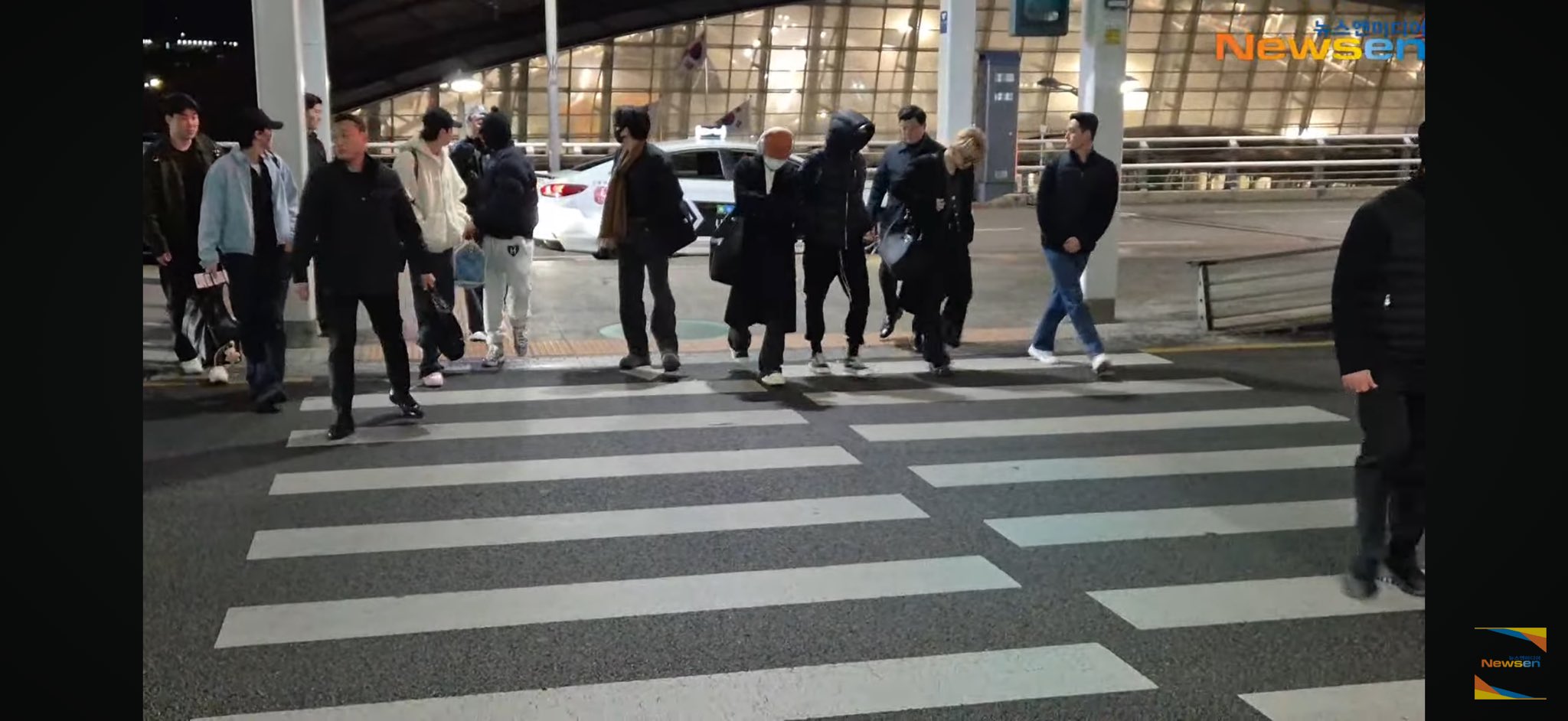[잡담] 방탄 공항 왔따 | 인스티즈