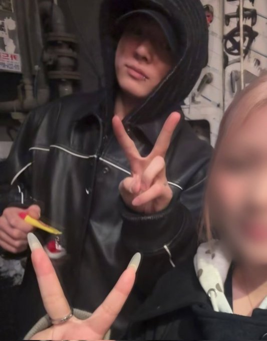 [잡담] 정국이 출국전에 팬미팅 하고 간거임? | 인스티즈