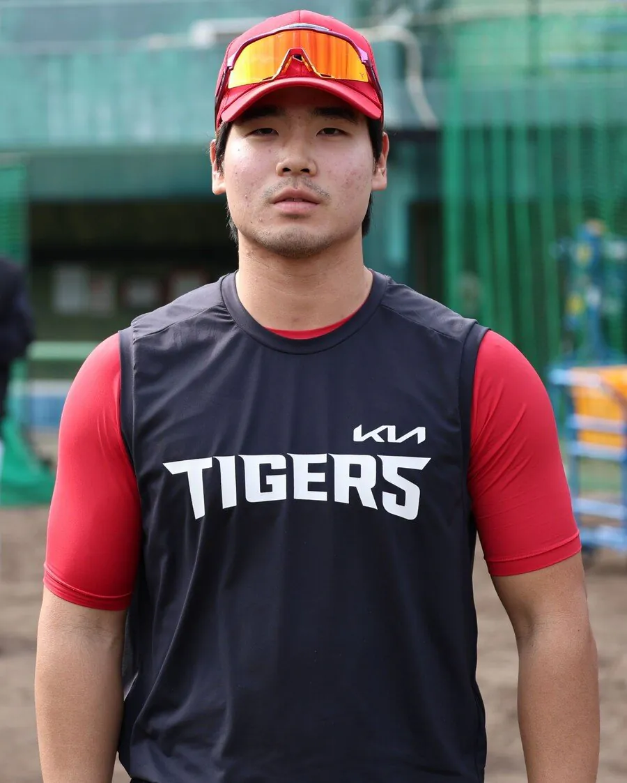 [잡담] "몸은 안현민이랑 똑같은데" KIA 파괴적 신체 등장 한승연 | 인스티즈