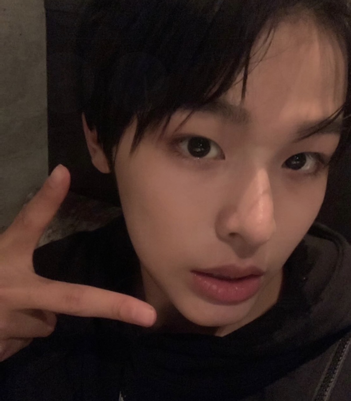 [잡담] 리쿠 왜 요즘은 정면으로 셀카 안찍을까 | 인스티즈