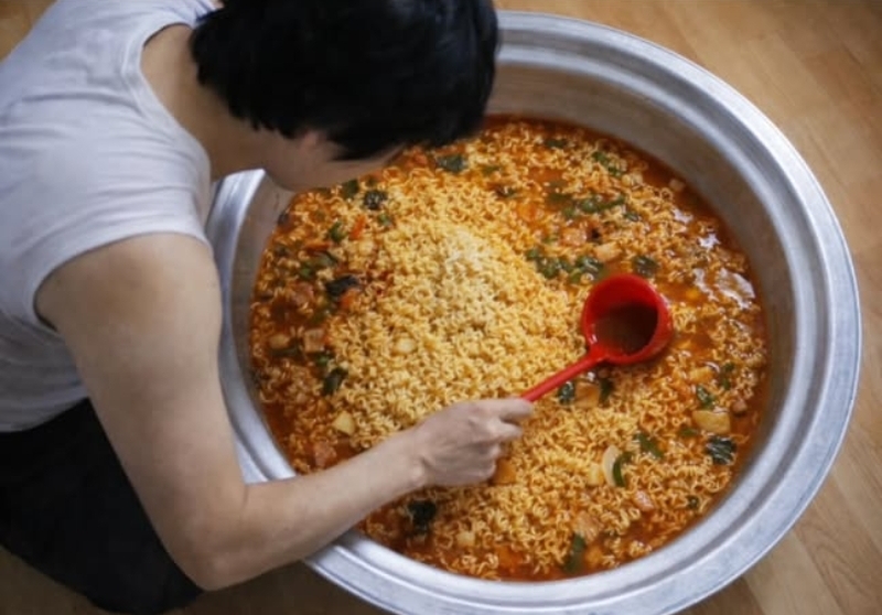 1시간 안에 다 먹으면 10억. 딱 1명만 부를 수 있다면? | 인스티즈