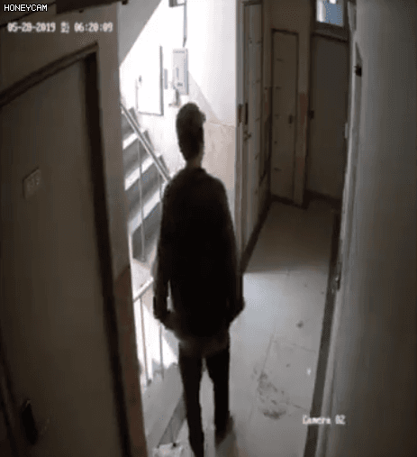 혼자사는 여성을 노리는 소름돋는 주거침입 cctv들 .gif | 인스티즈