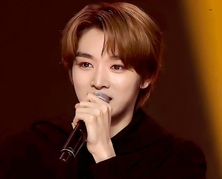 [잡담] 긴장해서 손 덜덜 떨던 성찬이 | 인스티즈