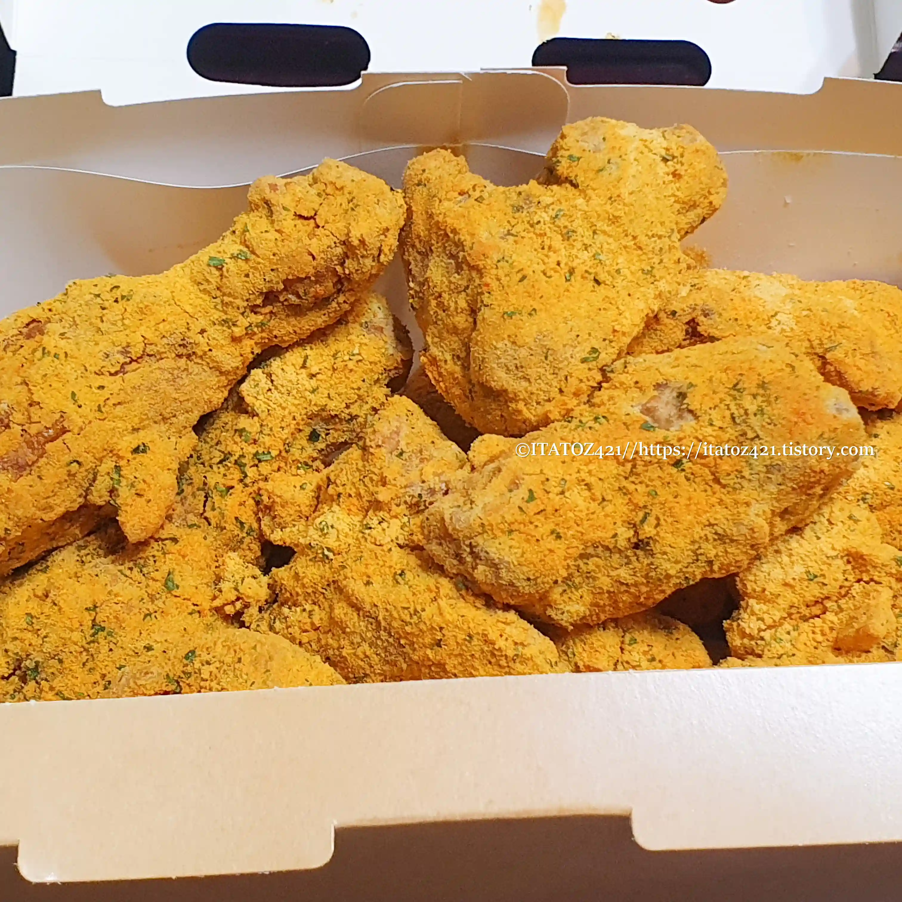 치킨역사상 초히트작인데 𝙅𝙊𝙉𝙉𝘼 싫어하는 사람 많은 치킨..JPG | 인스티즈
