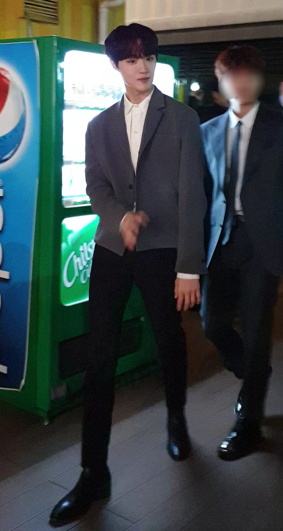 [잡담] 이 얼굴을 못 띄운 소속사 ㄹㅇ 반성해라 | 인스티즈