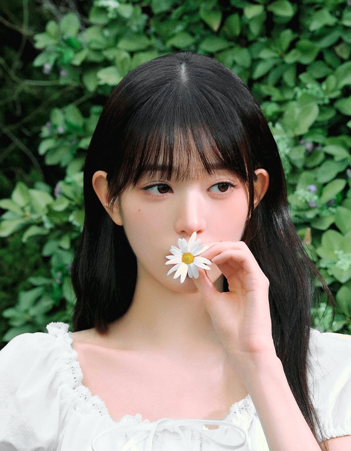 [잡담] 내기준 원영이 광고사진은 하파크리스틴이랑 로라로라가 넘사같애 | 인스티즈