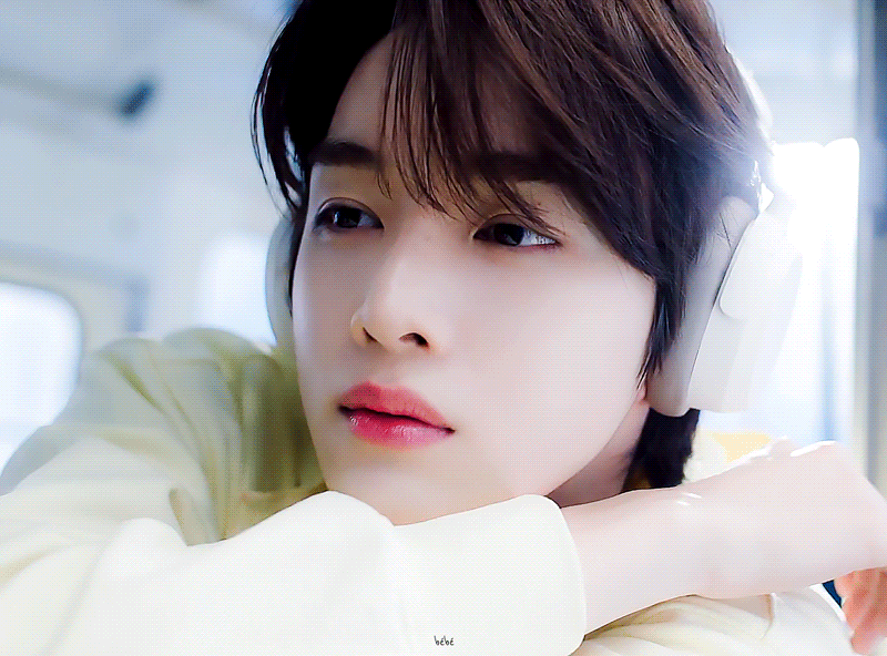 [잡담] 성찬이 186인데 맑고 청초한 느낌 나는거 진짜 달란트다 (사진개많음) | 인스티즈