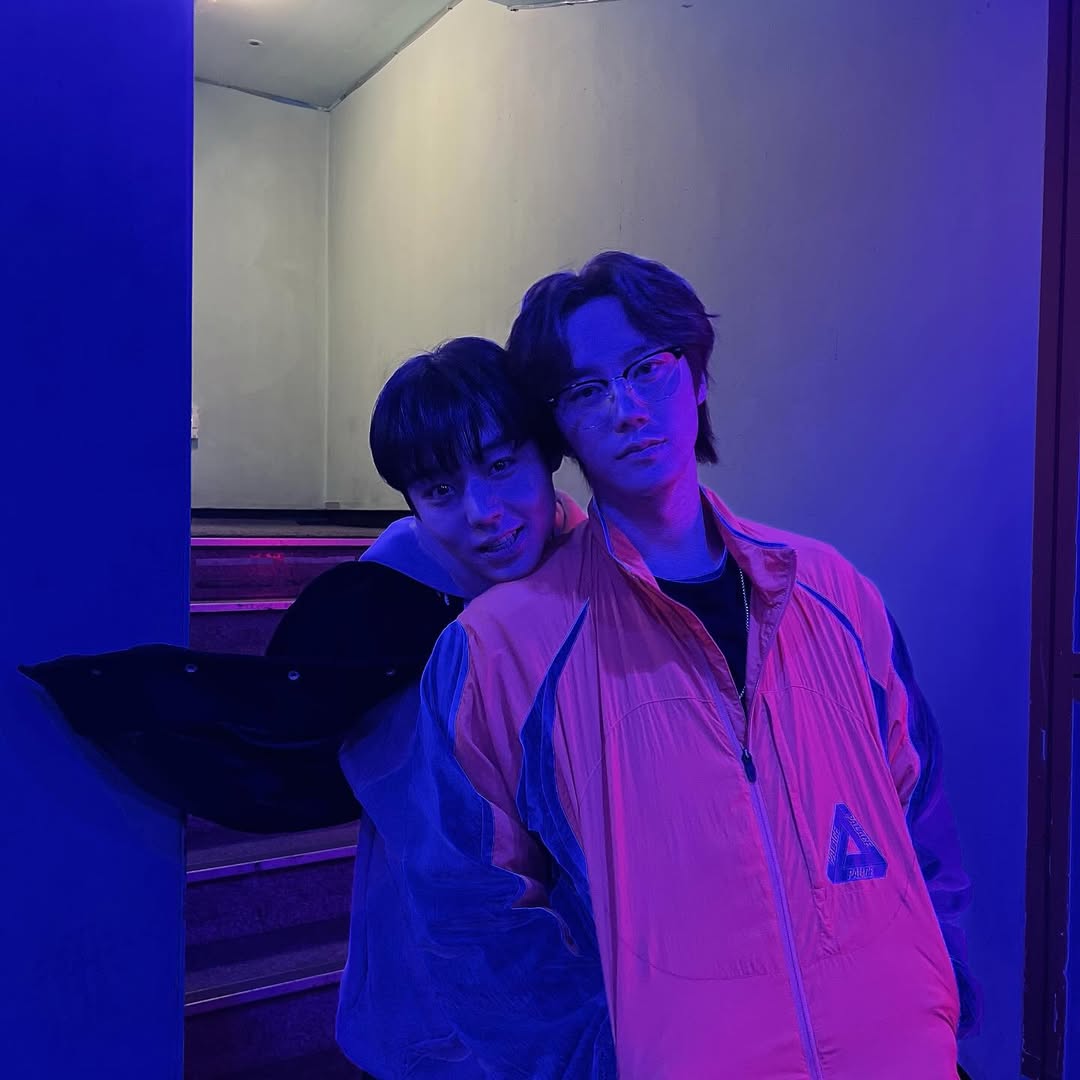 [잡담] 박지훈 이준영 약영때 셀카 사진 귀엽다 | 인스티즈
