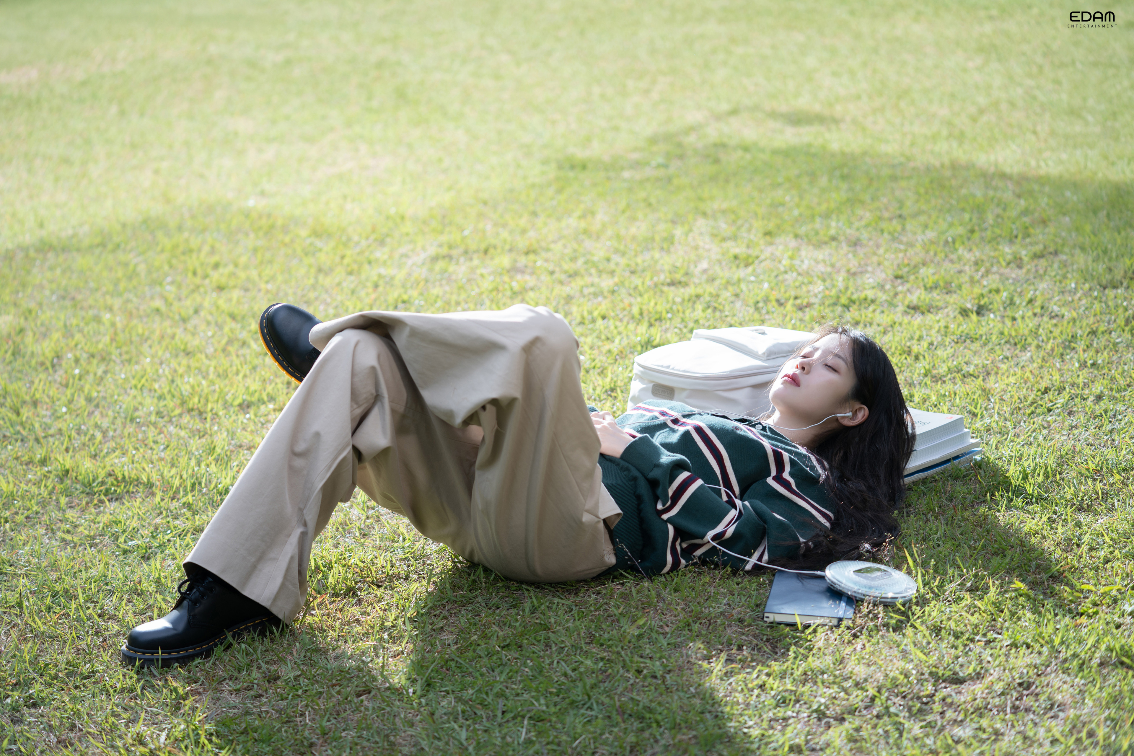 [잡담] 아이유 교복하면 작년 미인 때가 | 인스티즈