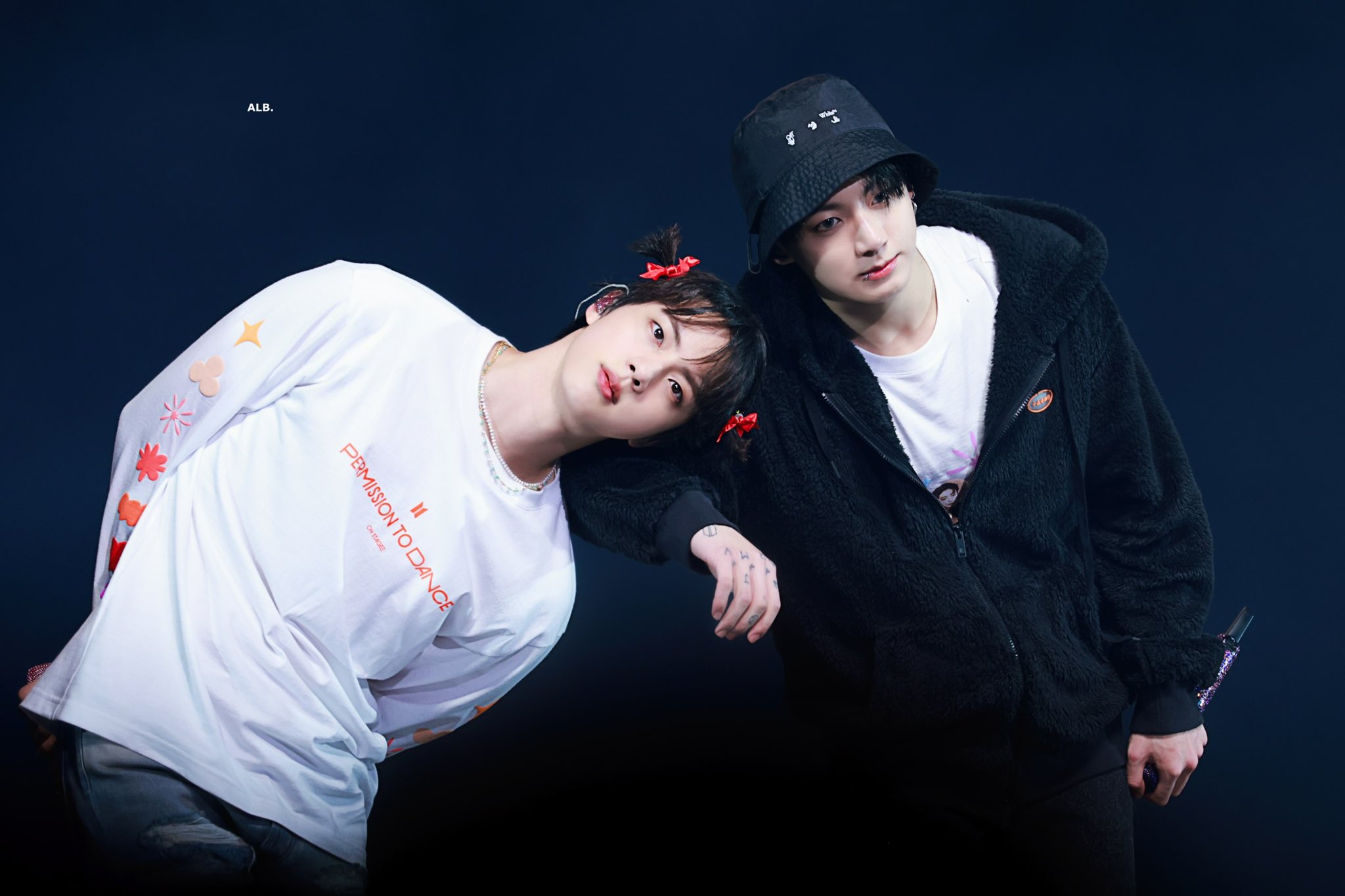 [잡담] 방탄 진 정국 얼굴합도 장난아니네 | 인스티즈