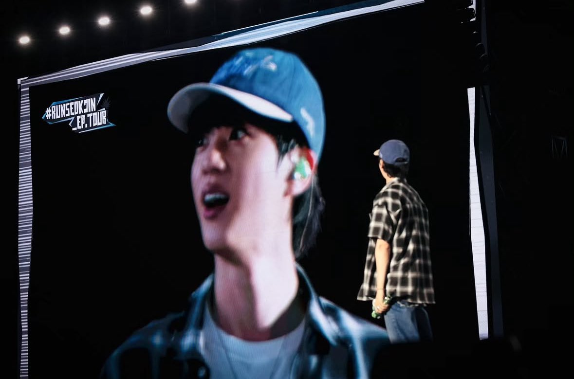 [잡담] 방탄 진 전광판 왤케 귀여움ㅋㅋ | 인스티즈