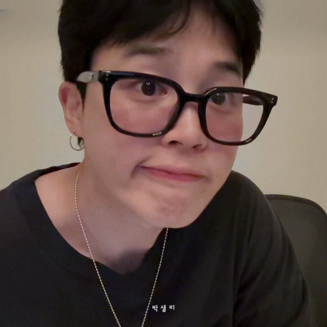 [잡담] 지민(방탄) 1년 사이에 머리 진짜 많이 길렀다ㅋㅋㅋ | 인스티즈