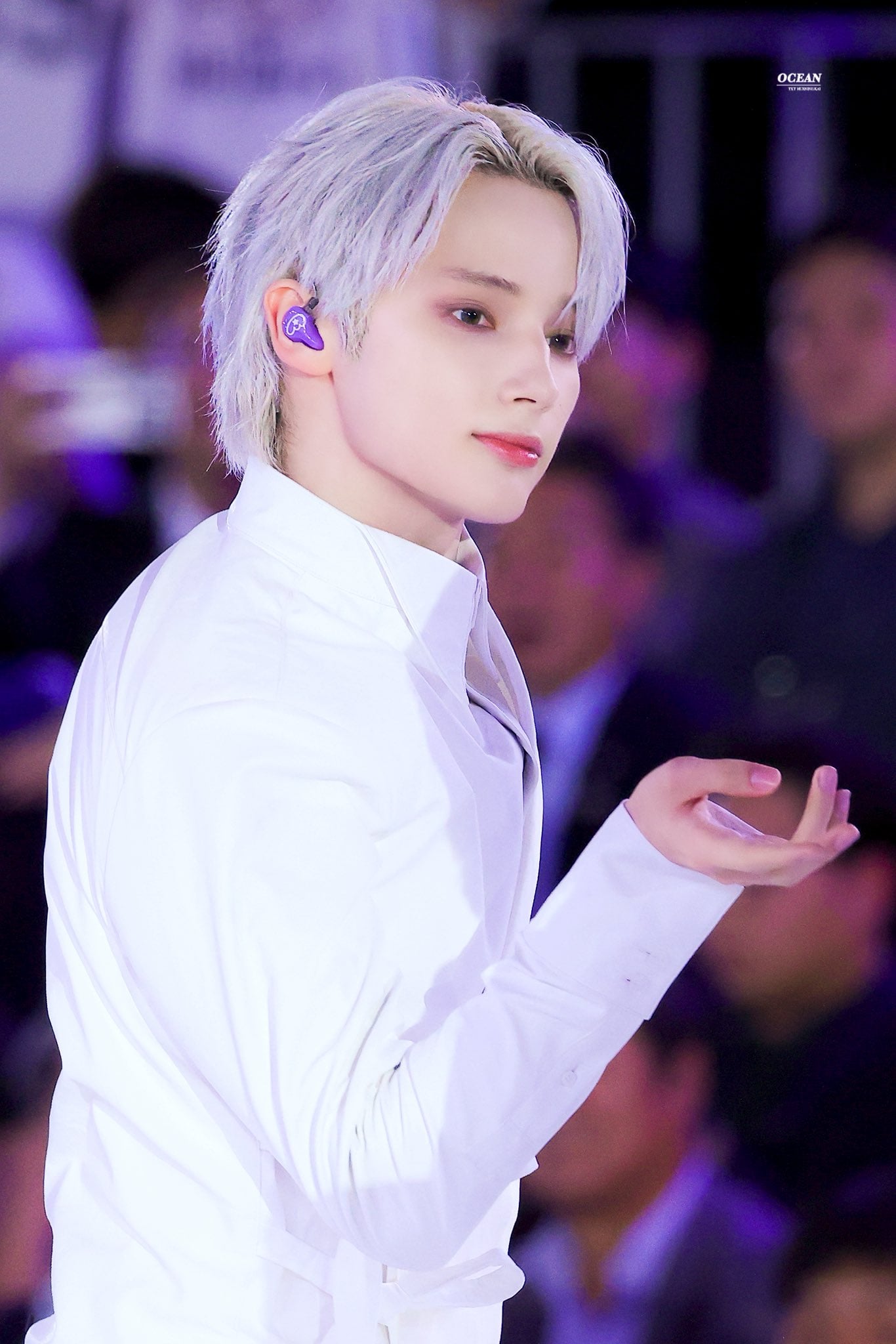[잡담] 투바투 광복절 전야제의상은 진심 투어의상으로 써줬음 해 | 인스티즈