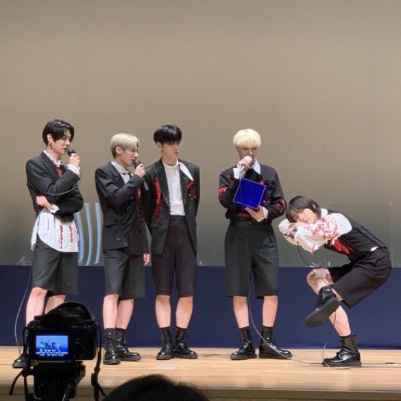 [잡담] 눈빛이 서사인 애들은 ㄹㅇ 눈빛으로 궁예하면 안 됨 | 인스티즈