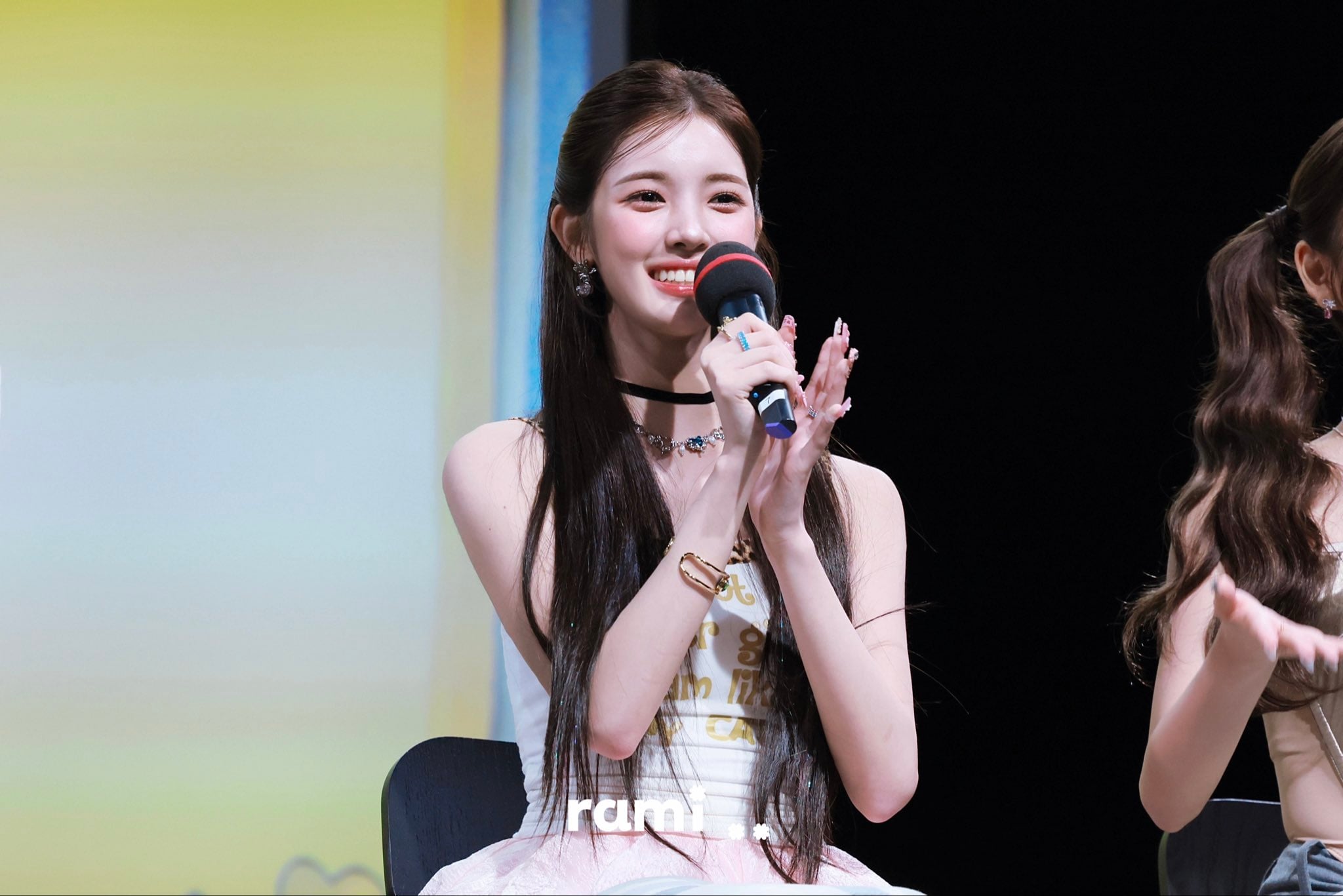 [잡담] 유하 흑발이나 흑갈발 빨리 보고싶음.. | 인스티즈