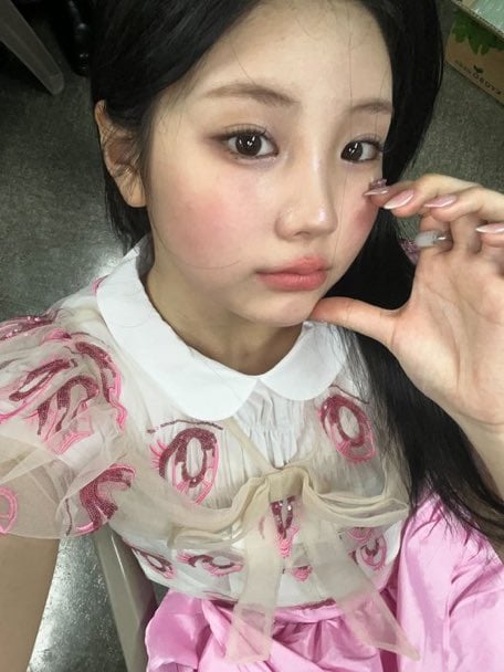 [잡담] 원희 볼살 아직도 있는거같은데 웰케 다들 기절 초풍하는거지 했는데 | 인스티즈