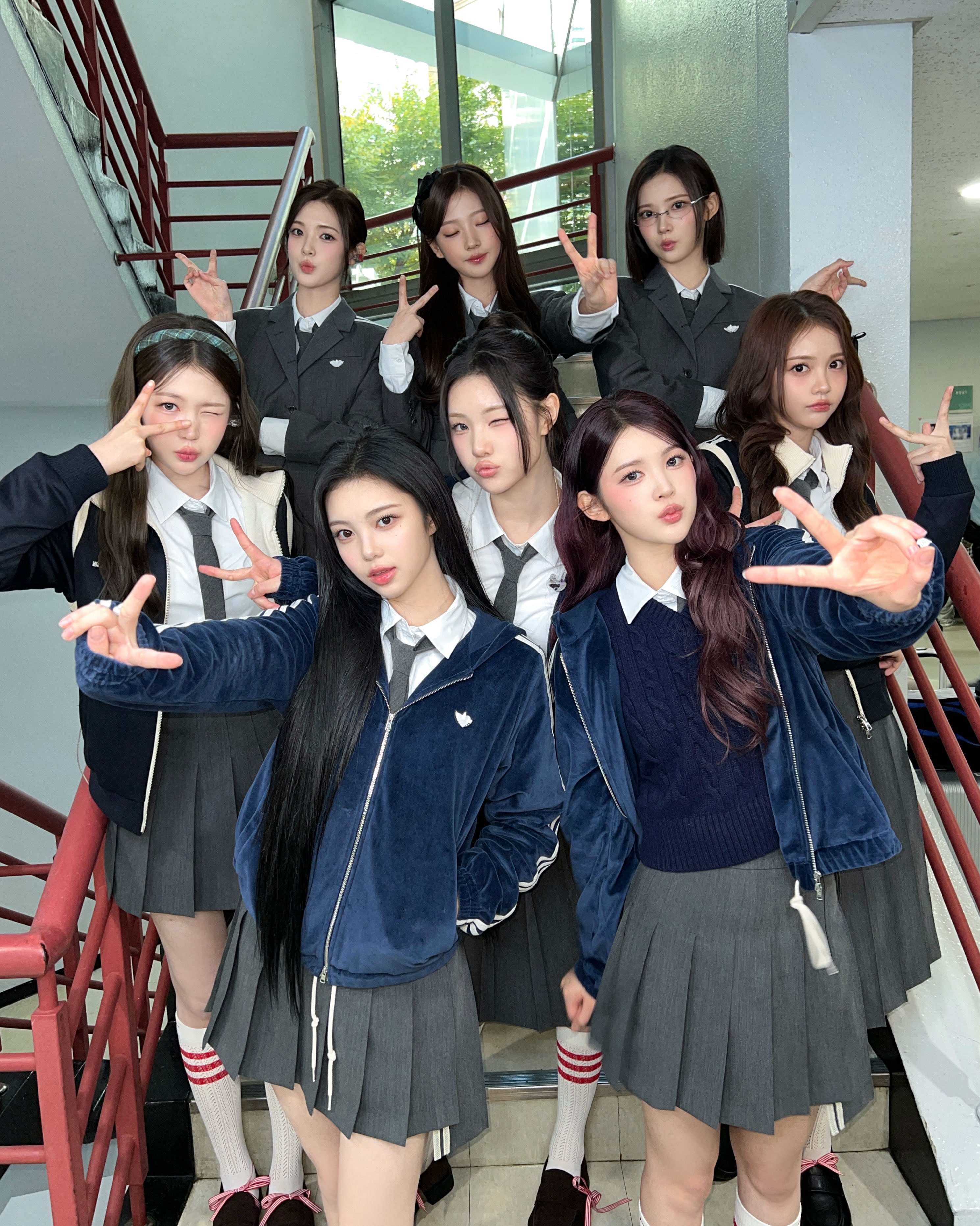 [잡담] 하투하처럼 길쭉한애들이 스포티한 단체복입는거 | 인스티즈