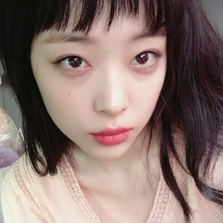 [잡담] 설리 이 사진 눈 되게 뾰족하다 | 인스티즈