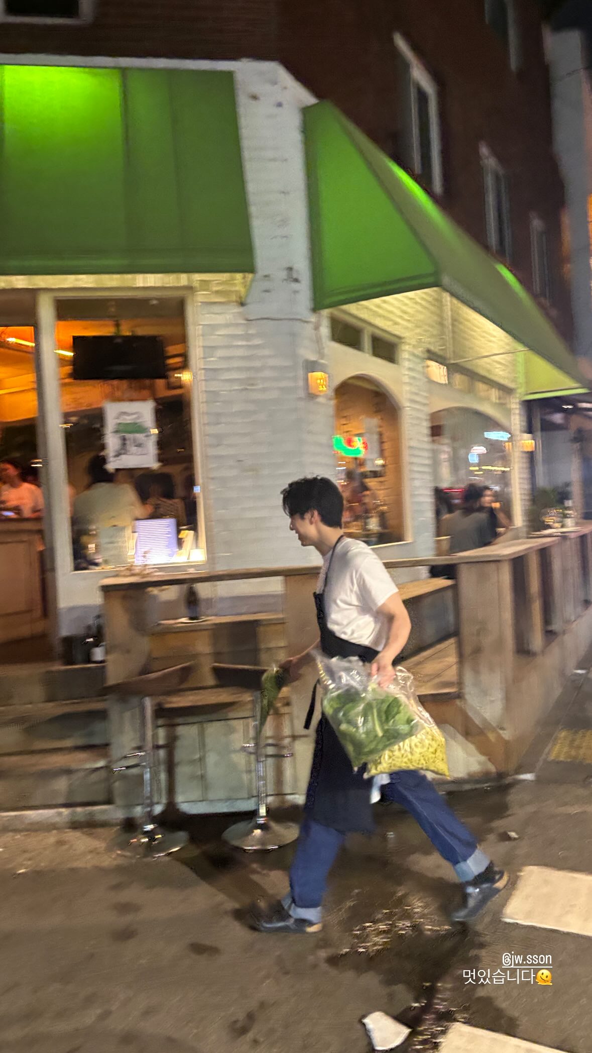 [잡담] 직장 상사 사진을 이렇게 찍는게 가능한가...? | 인스티즈
