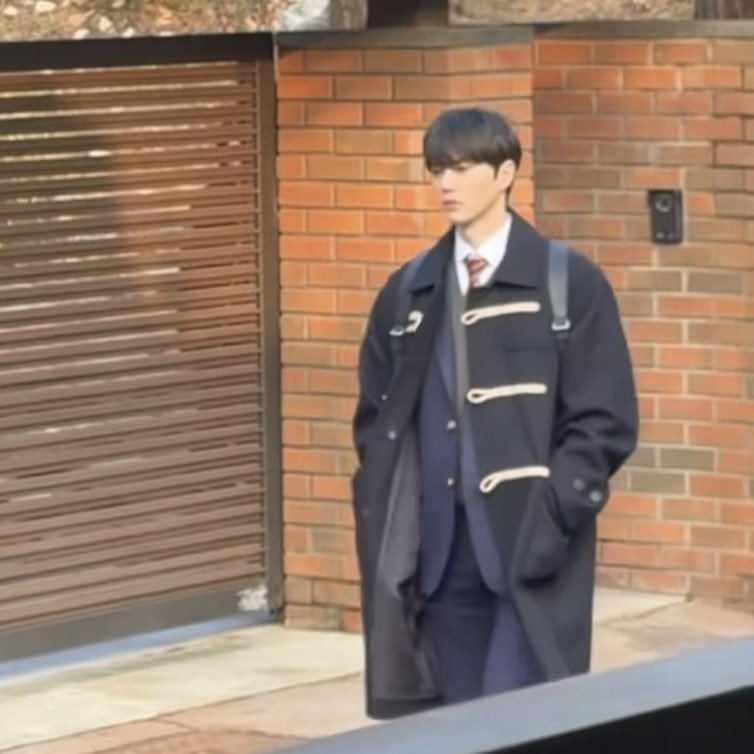 [잡담] 포핸즈 남주들 스타일링 다른거 너무 좋음 | 인스티즈