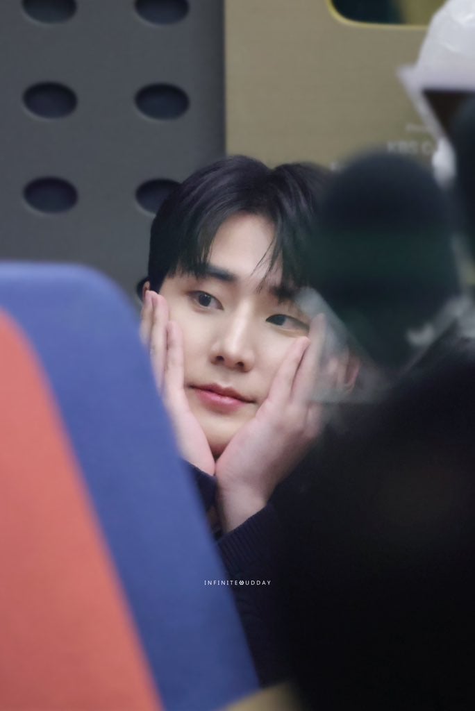 [잡담] 영케이 꽃받침 너무 ㄱㅇㅇ ❣️ | 인스티즈