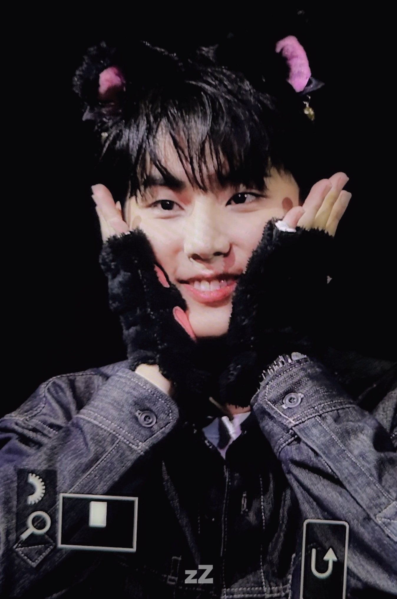 [잡담] 영케이 꽃받침 너무 ㄱㅇㅇ ❣️ | 인스티즈