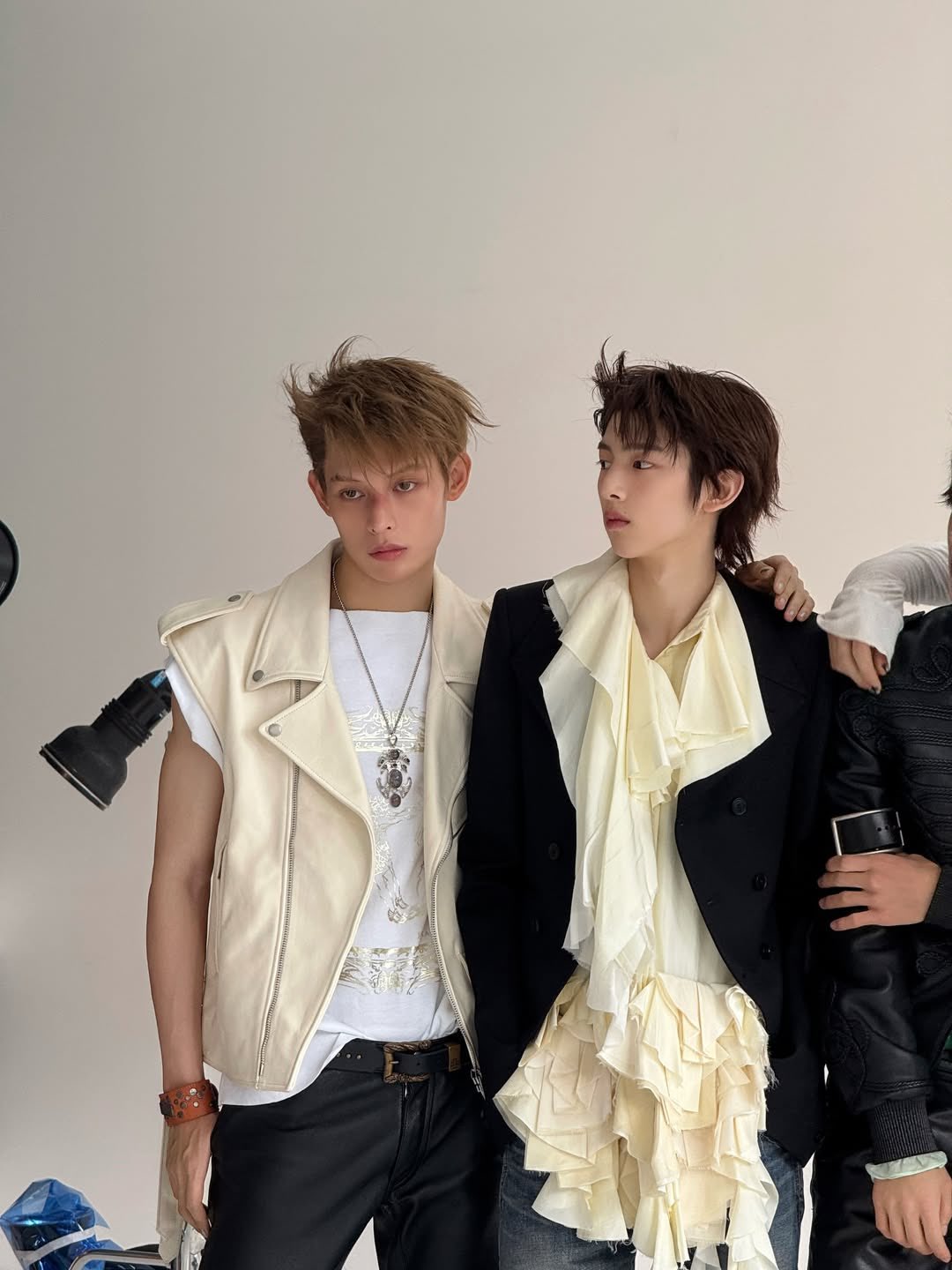 [잡담] 갠적으로 코르티스 이 날티? 분위기 좋음 | 인스티즈