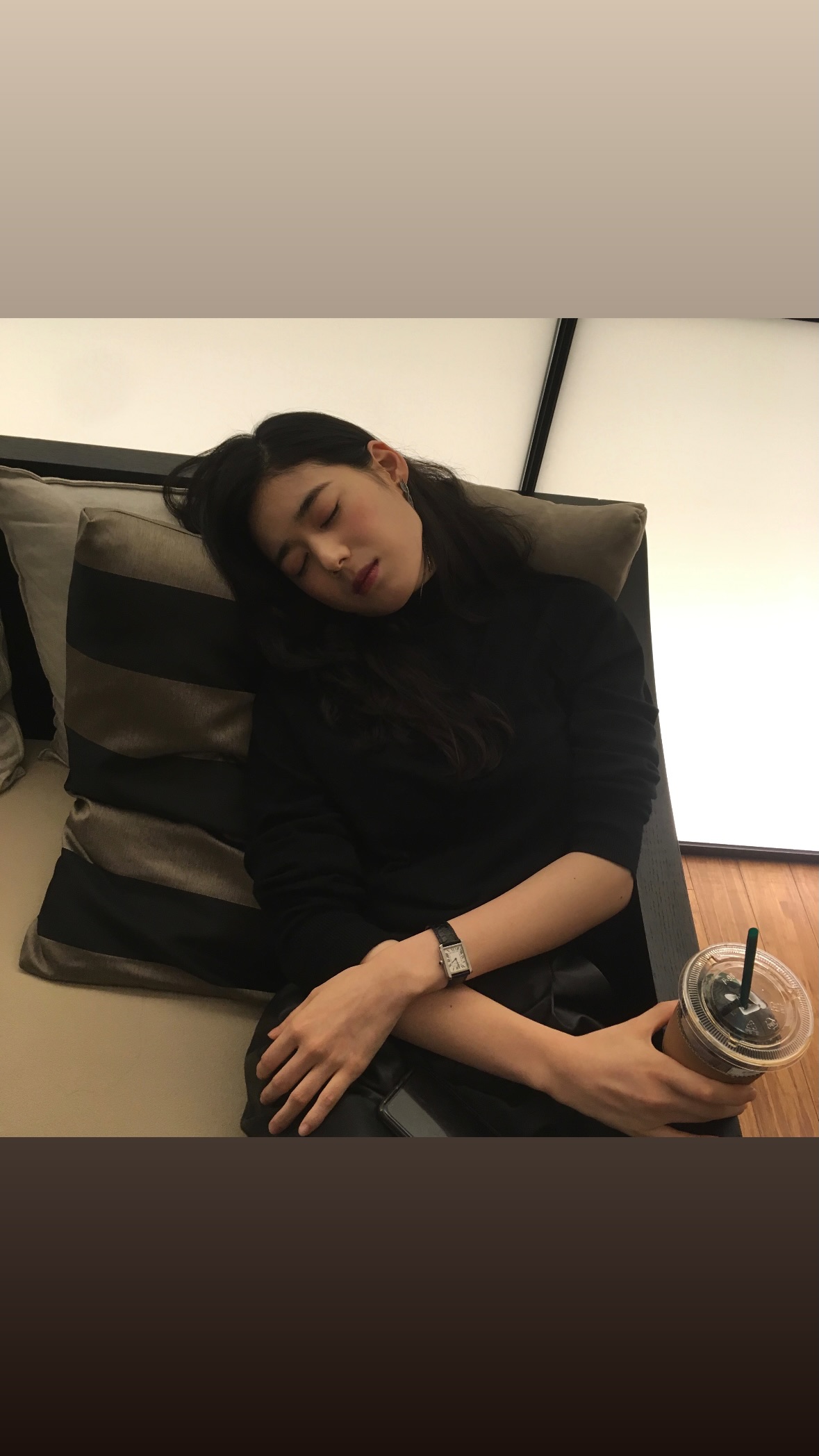 [잡담] 김재욱 왜 갑자기 인스스에 손더게 사진 올리냐 | 인스티즈