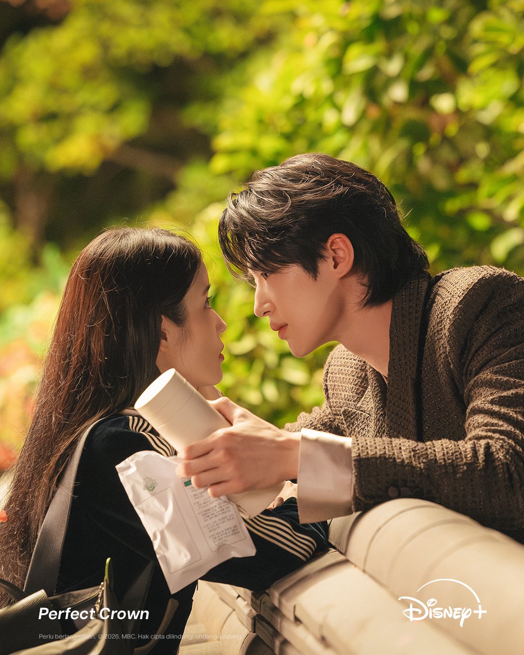 [잡담] 대군부인) 오 사진 올라간다 나 아직도 스틸컷 봐… | 인스티즈