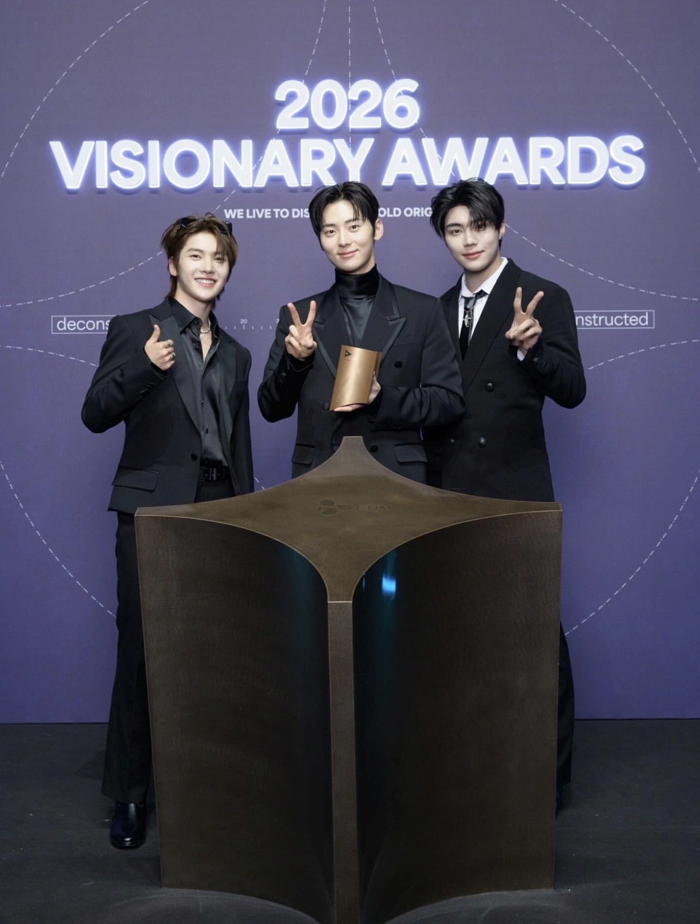 [잡담] 엠넷 서바그룹들 같이 있는거 보니까 신기하다 | 인스티즈