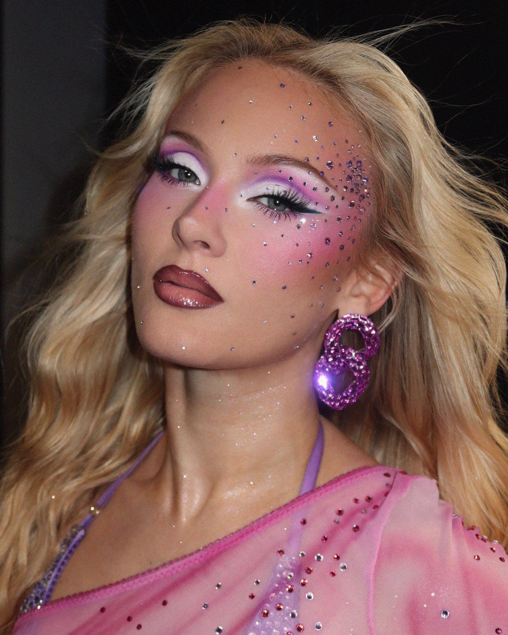 [정리글] 최근에 영미쪽에서 완전 뜨고있는 여자가수 | 인스티즈