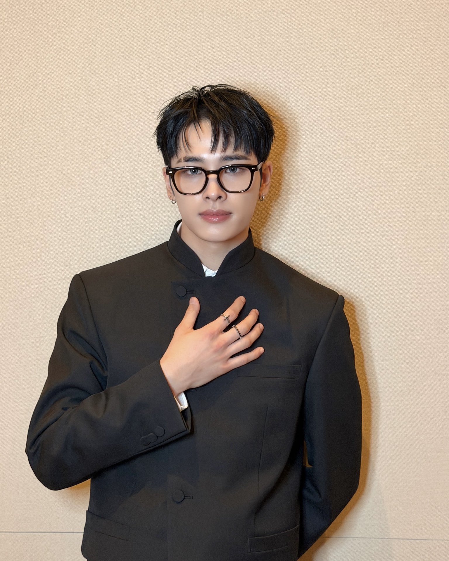 두쫀김밥 ASMR 하는데 얼굴이 너무 잘생김... | 인스티즈