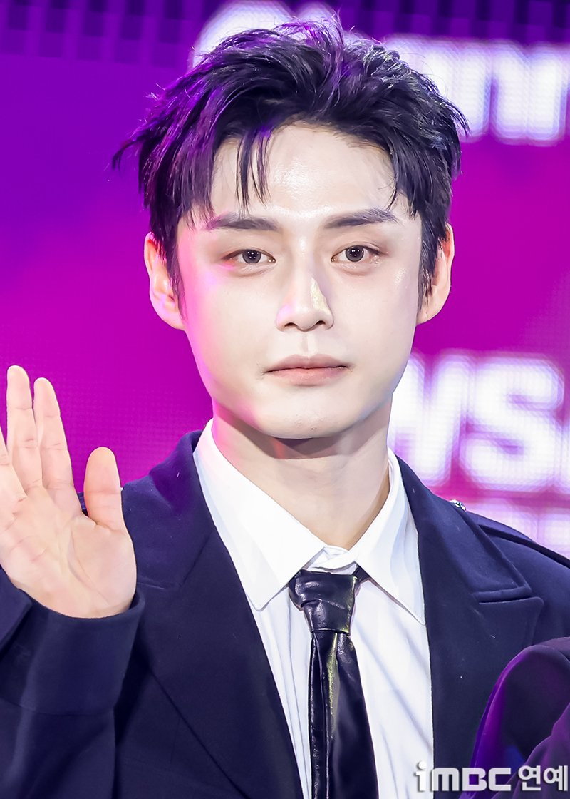 [잡담] 김지웅 어제래 | 인스티즈