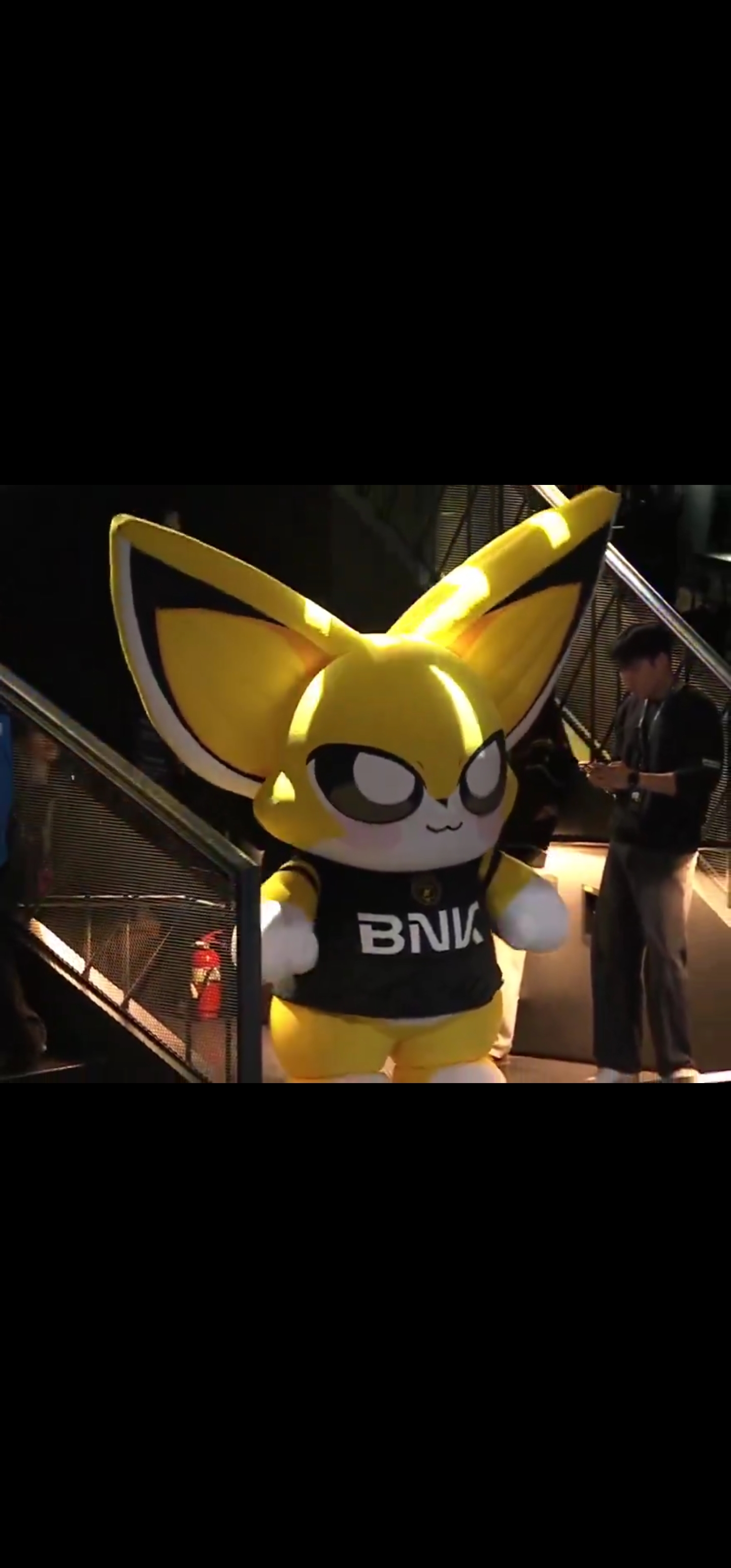 [잡담] 인형탈 알바들 머리 안무거워?? | 인스티즈