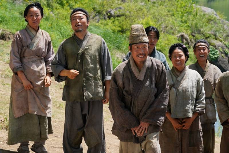 진짜 열일한 것 같은 <왕과 사는 남자> 제작진의 디테일.jpg | 인스티즈