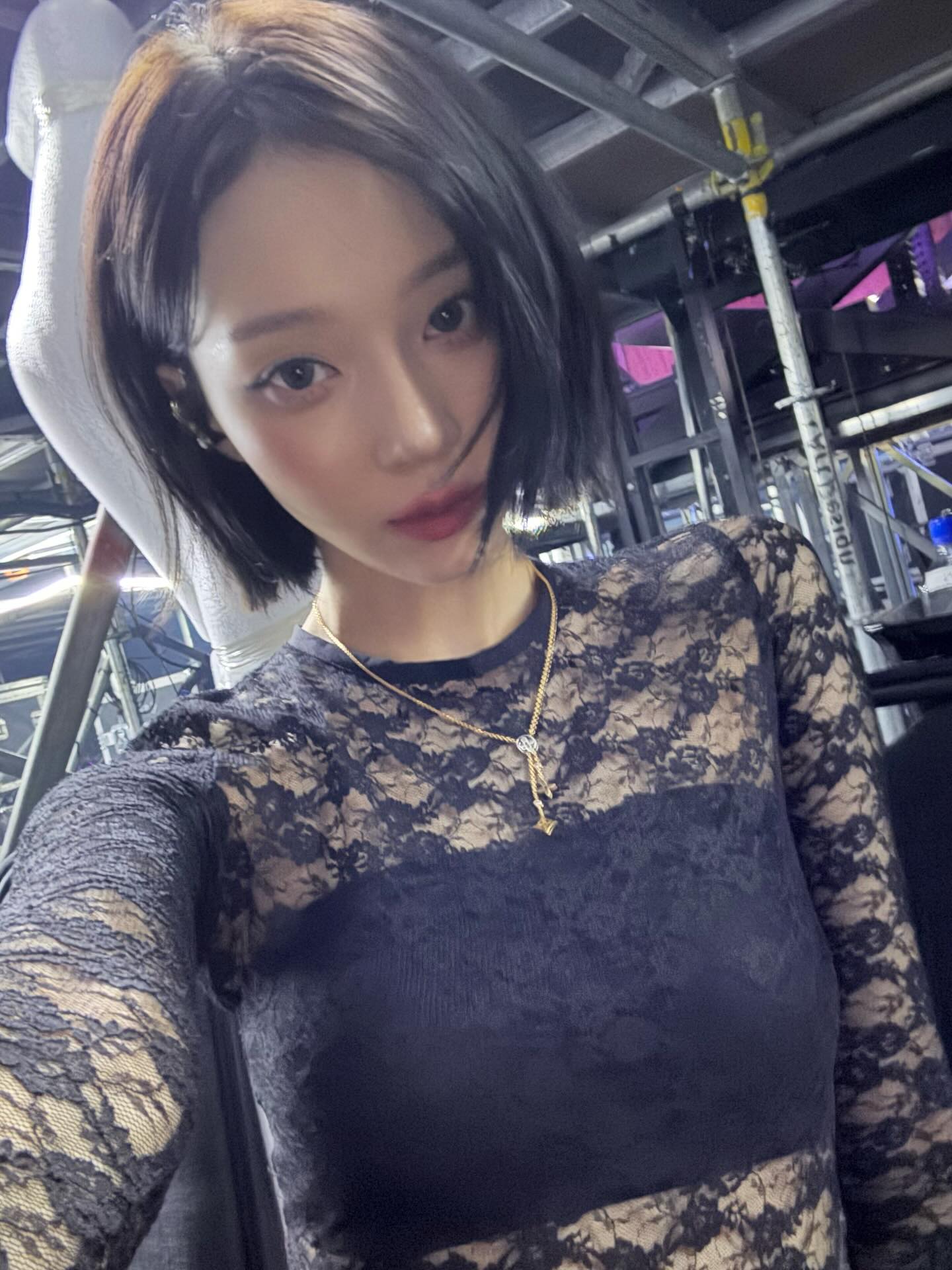 [마플] 이사진 에스파 닝닝일까? 아님 윈터일까? | 인스티즈